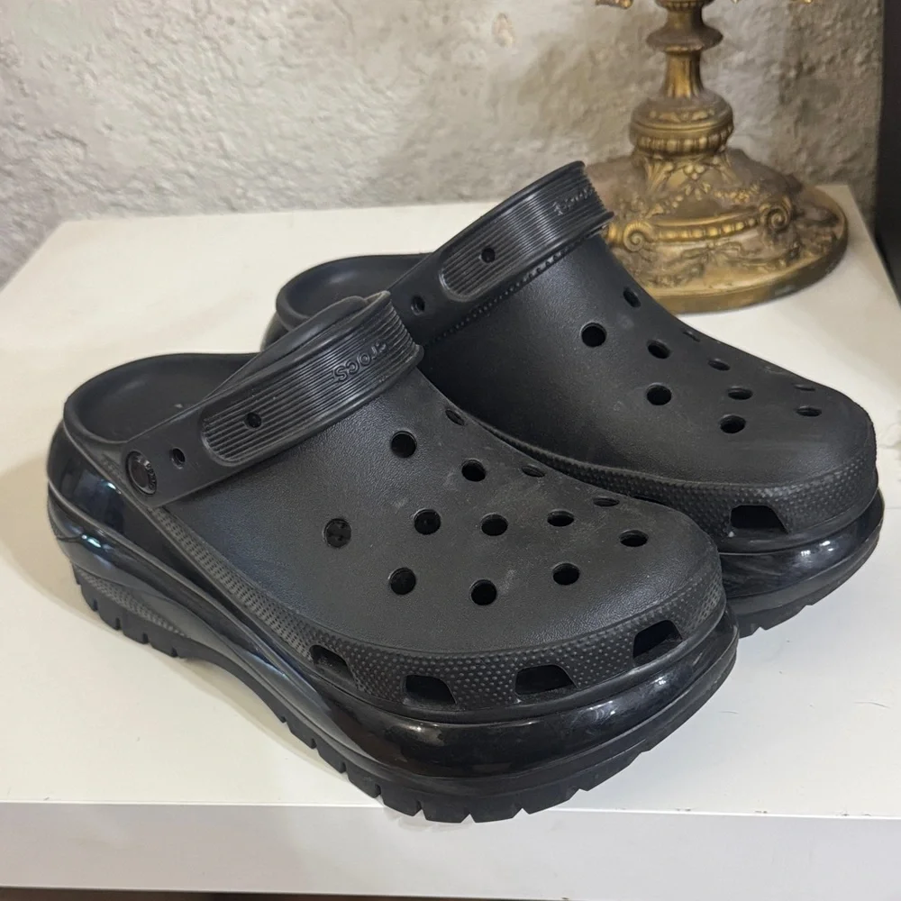CROCS Black Platform Clogs - Picture 2 of 5